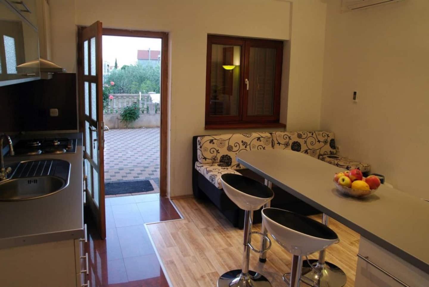 Brane - Free Parking Apartment Zadar